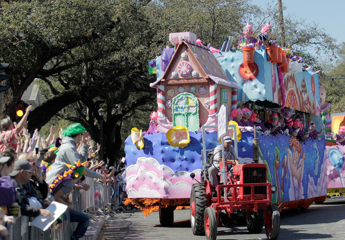 Krewe of Iris 2017 rolls in New Orleans: See Mardi Gras parade photos